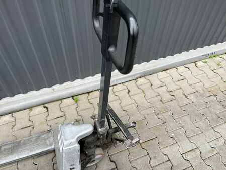 Transpallet manuali 2016  Still NV2 300TZ (5)