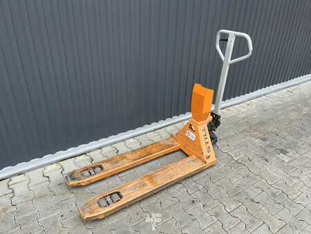 Transpallet manuali 2009  Still HP25W (1)