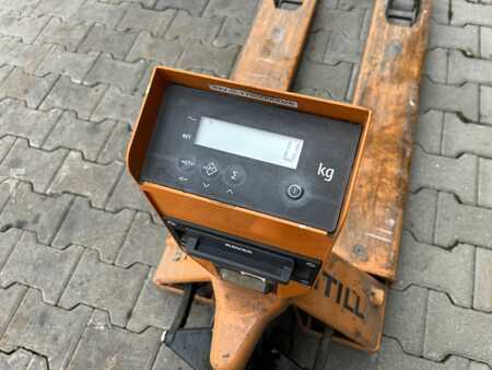 Transpallet manuali 2009  Still HP25W (5)