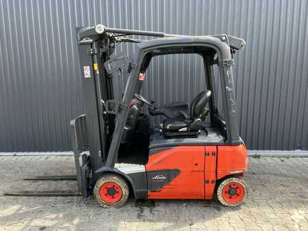 Elektryczne 4-kołowe  Linde E16P-02 (2)