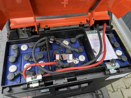 Chariots tracteurs 2017  BT TSE300 (5)