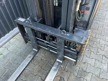 Elektryczne 4-kołowe  Linde E16P-02 (9)
