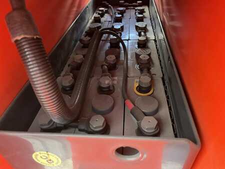 Stacker com assento 2017  Linde L12R (7)