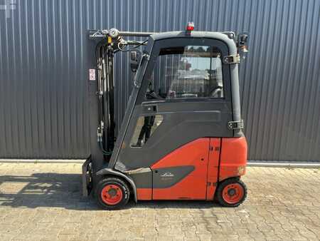 Elektryczne 4-kołowe  Linde E20PH-02 (2)