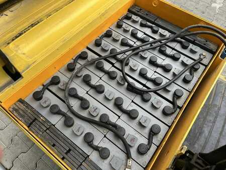 Chariots électriques à 3 roues 2002  Hyster J1.60XMT (6)