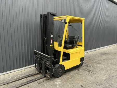 Chariots électriques à 3 roues 2008  Hyster J1.60XMT (1)