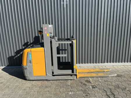 Vertikální vychystávací vozík 2019  Jungheinrich EKS110 (2)