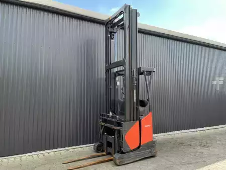 Schubmaststapler 2020  Linde R14X (1)