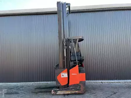 Carrelli retrattili 2020  Linde R14X (2)