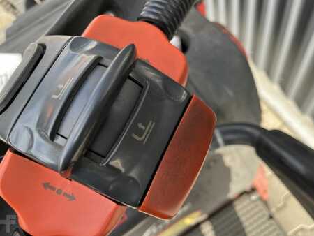 Fahrerstandstapler 2020  Linde D12AP (8)