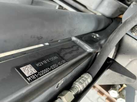 Empilhador a gás 2014  Linde H14T-01 (5)