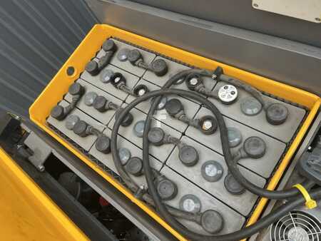 Vertikální vychystávací vozík 2017  Jungheinrich EKS110 (5)