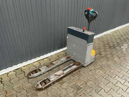 Niederhubwagen 2020  Jungheinrich EJEM13 (1)