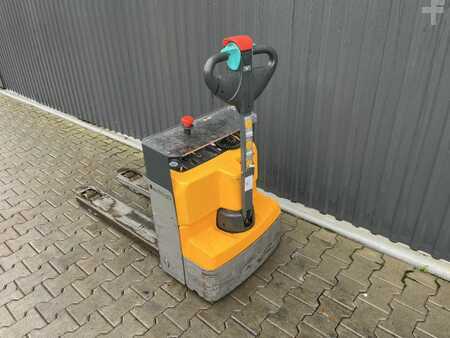 Niederhubwagen 2020  Jungheinrich EJEM13 (3)