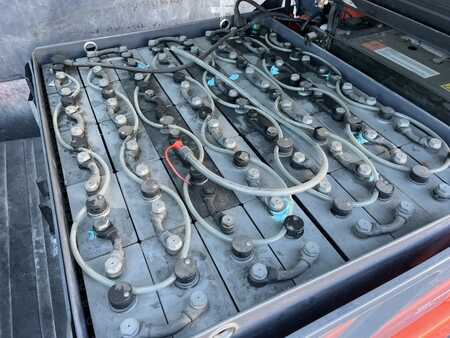 Sähkö - 4 pyör 2014  Toyota 8FBMT35 (7)