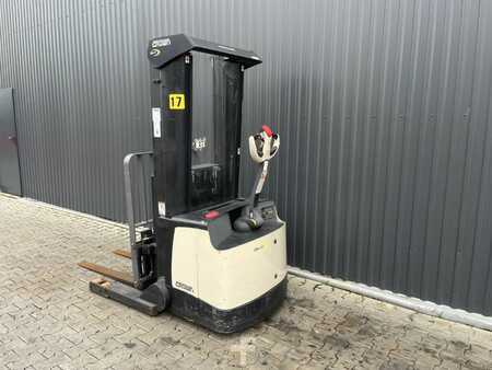 Pallestabler 2012  Crown SHR5520-1.13 (3)