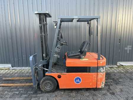 Elektryczne 3-kołowe 1998  Nissan GN01L16U (2)