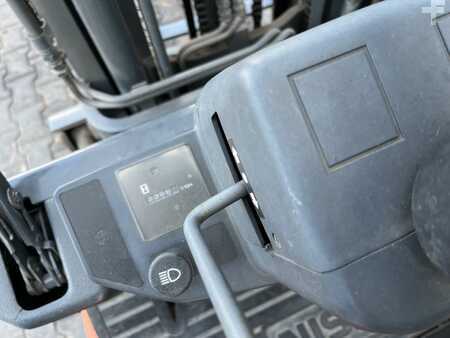 Elektryczne 3-kołowe 1998  Nissan GN01L16U (7)