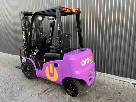 Elektro čtyřkolový VZV 2025  AntOn CBH 2.5 (3)