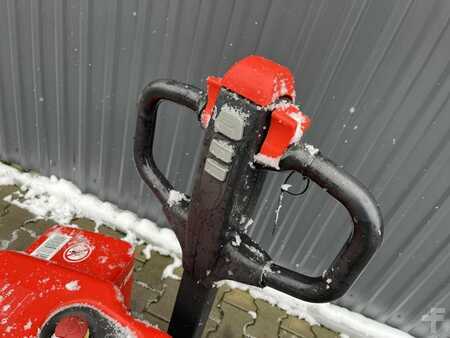 Nízkozdvižný vozík 2017  Linde MT15 (6)