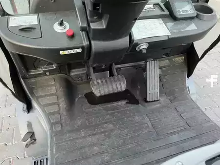 Gas truck 2016  Toyota 8FGF15F (7)