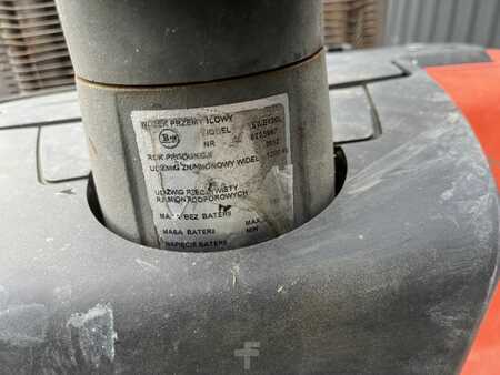 Tukipyörätrukki 2012  BT SWE120L (4)