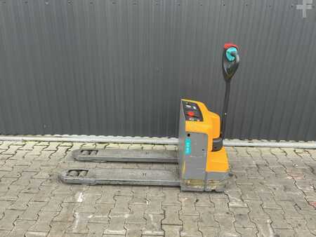 Niederhubwagen 2021  Jungheinrich EJEM13 (2)