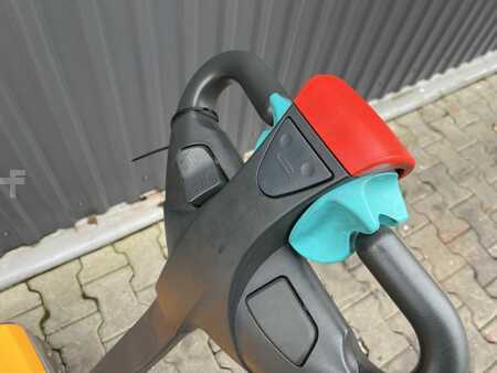 Niederhubwagen 2021  Jungheinrich EJEM13 (7)