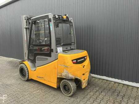 Carrelli elettrici 4 ruote 2020  Jungheinrich EFG550 (3)