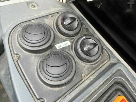 Carrelli elettrici 4 ruote 2020  Jungheinrich EFG550 (8)