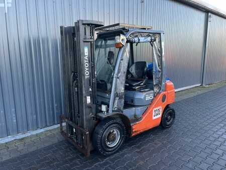 LPG VZV 2015  Toyota 8FGF20 (1)