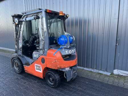 LPG VZV 2015  Toyota 8FGF20 (3)