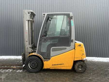 Elektromos 4 kerekű 2019  Jungheinrich EFG535k (2)