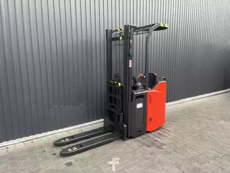 Beállós targonca 2023  Linde D14SP (1)