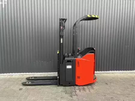Beállós targonca 2023  Linde D14SP (2)