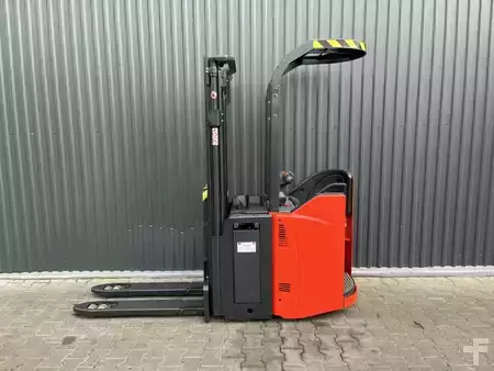 Beállós targonca 2023  Linde D14SP (2)
