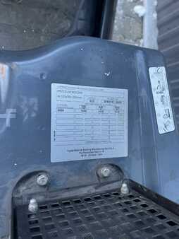 Elektro 4 Rad 2016  Toyota 8FBM16T (5)