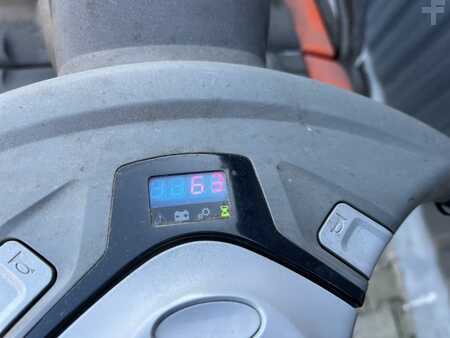 Gerbeurs à conducteur porté debout 2018  BT SPE200D (9)