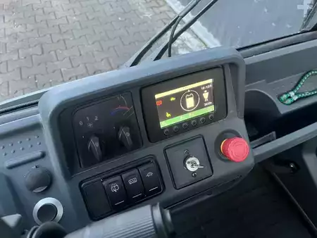 Schlepper 2022  Jungheinrich EZS7280 (5)