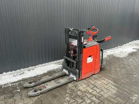 Stacker stå på 2020  Linde D10AP (1)