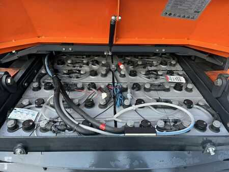 Sähkö - 4 pyör 2011  Aisle Master 20WE (9)