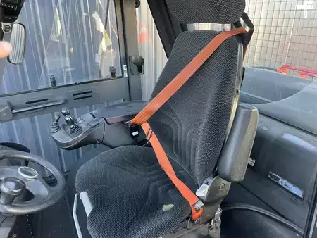 Gázüzemű targoncák 2020  Linde H60T-03 (9)