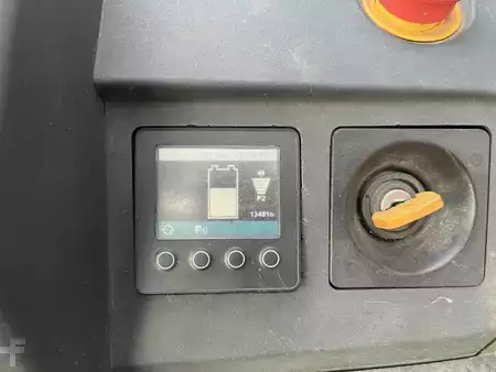 Transpaleta eléctrica 2017  Jungheinrich ERE120 (7)