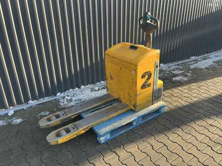 Transpalettes éléctriques 2021  Jungheinrich EJE120 (1)