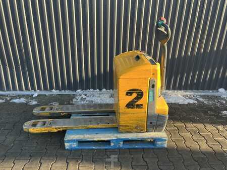 Transpalettes éléctriques 2021  Jungheinrich EJE120 (2)