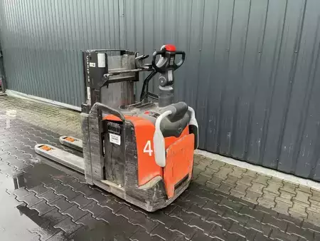 Beállós targonca 2018  BT SPE200D (3)