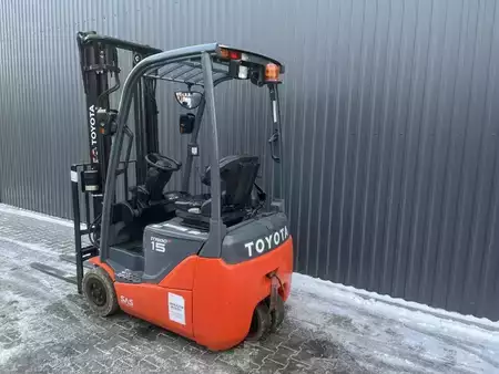 El truck - 3 hjulet 2015  Toyota 8FBET15 (3)