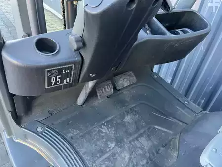 Chariots élévateurs GPL 2017  Linde H14T-01 (8)