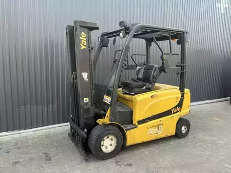4-wiel elektrische heftrucks 2010  Yale ERP25VL (1)