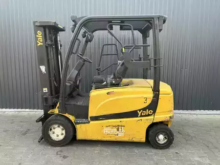 4-wiel elektrische heftrucks 2010  Yale ERP25VL (2)